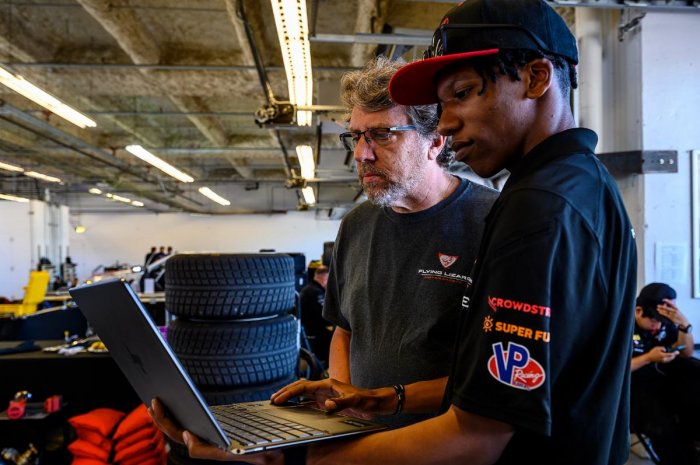 Flying Lizard Motorsports Dominates Championship Points, Set to Conquer Virginia International Raceway