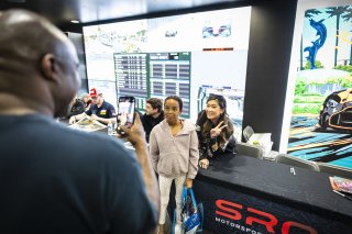Autograph session at Streets of Long Beach Presented by 5.11, GT America, April 2024
 | Fabian Lagunas / SRO