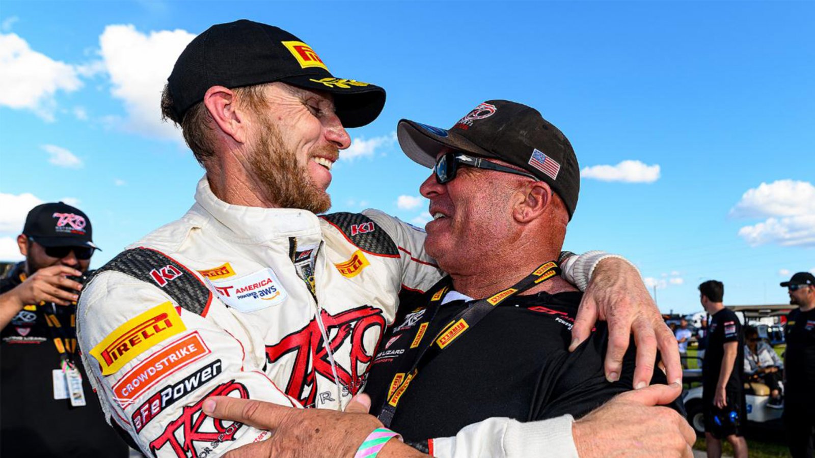 Flying Lizard Sweeps Top Steps in Sebring