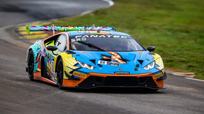 Harward, Lamborghini Leads Damp Practice Session at VIR